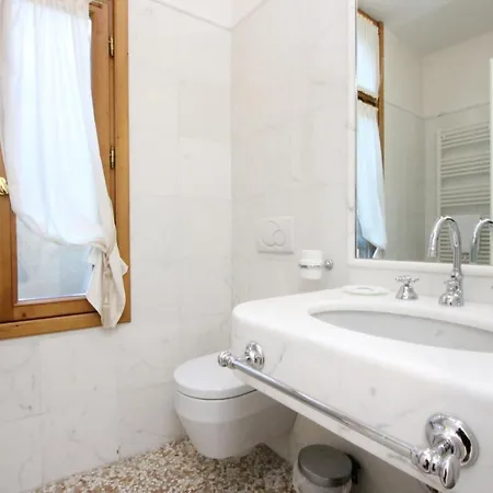 Pozzo Terrace Apartment Venice