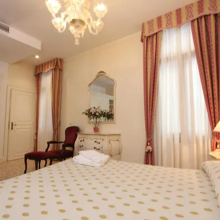Pozzo Terrace Venezia