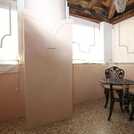 Pozzo Terrace Apartment Venice