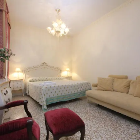 Pozzo Terrace Venezia